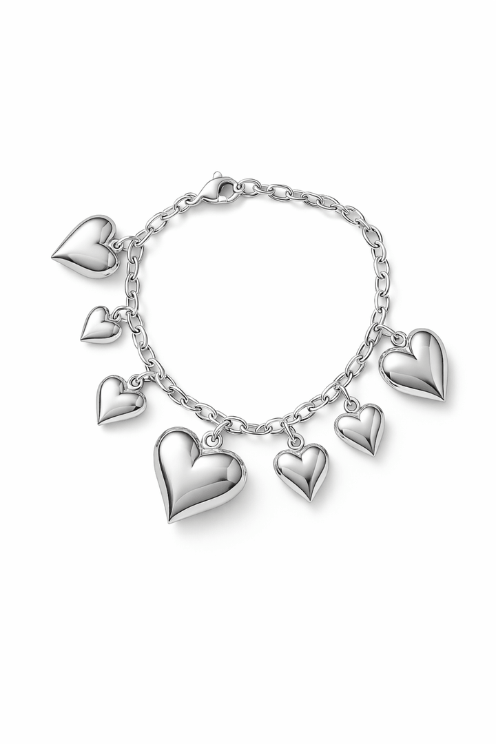 Heart Charm Bracelet - Must Boutique